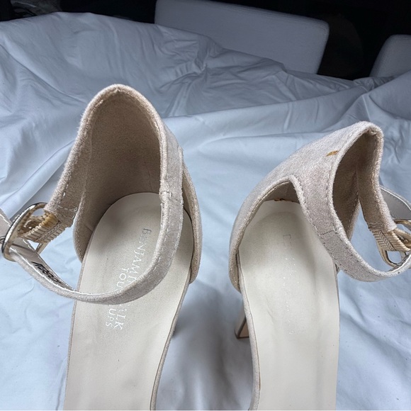 Benjamin Walk touch ups platform - Picture 5 of 7